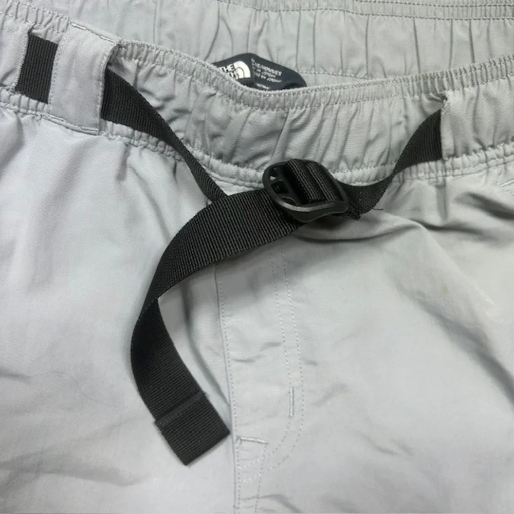 The North Face Shorts Mens SMALL Grey Class V Belted Hiking Trunks Belted Cargo‎